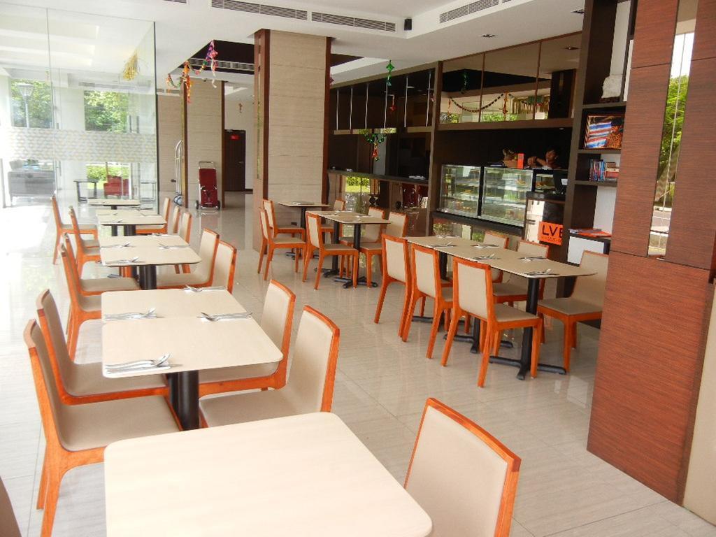 Hotel C'haya 3*